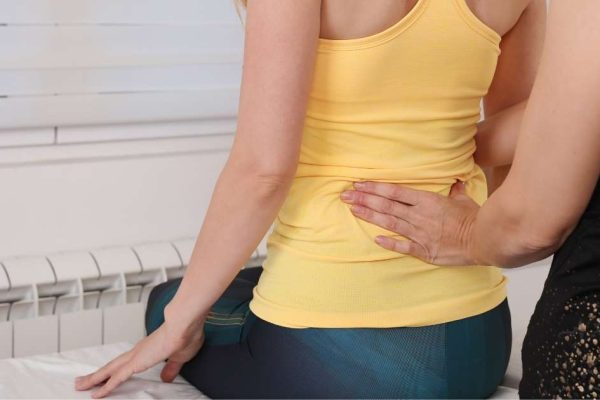 7 Cara Menjaga Postur Tubuh Biar Pinggang Gak Cepat Lelah