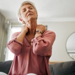 7 Tips Jaga Leher Tetap Sehat di Usia 40 ke Atas
