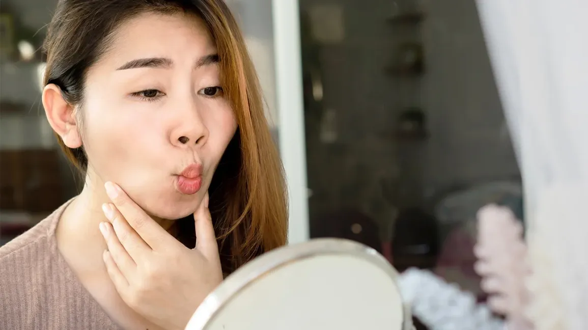 7 Jenis Olahraga Wajah yang Efektif Buat Dagu