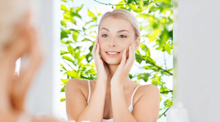 7 Tips Perawatan Wajah Sehabis Beraktivitas di Luar Ruangan